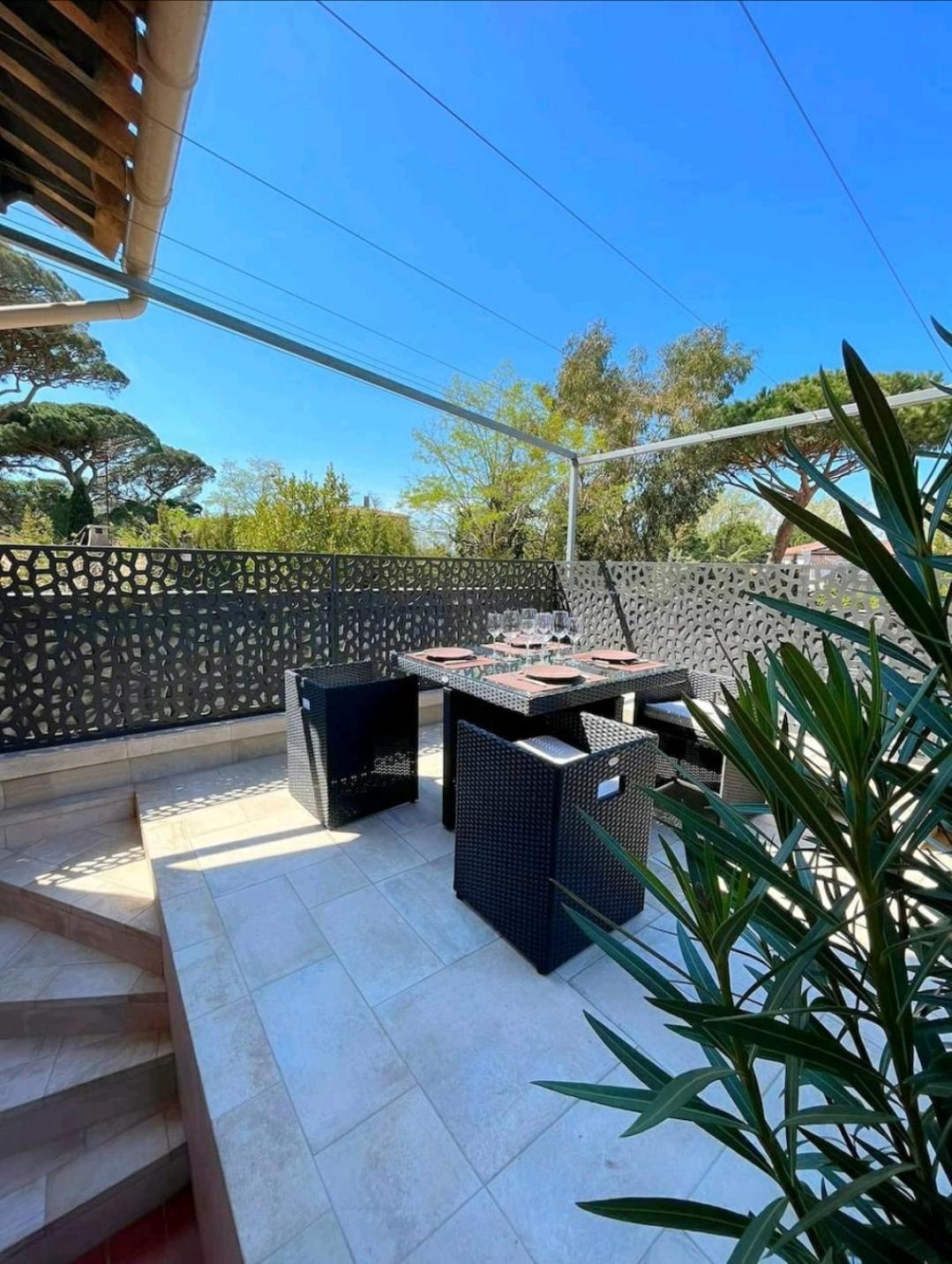 Studio Climatise, Terrasse, Parking Prive, 50M De La Plage 쎙뜨호뻬 외부 사진