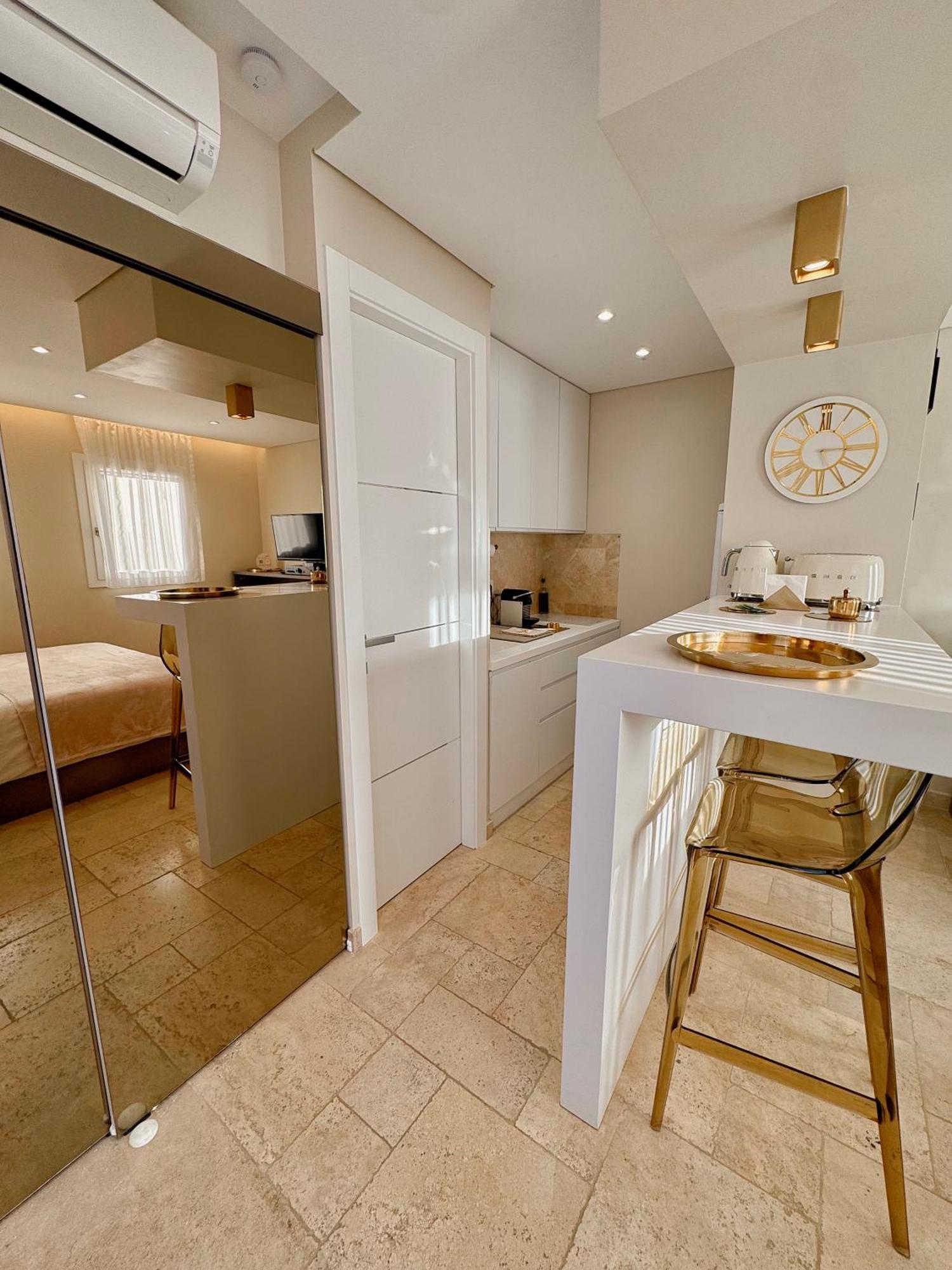 Studio Climatise, Terrasse, Parking Prive, 50M De La Plage 쎙뜨호뻬 외부 사진